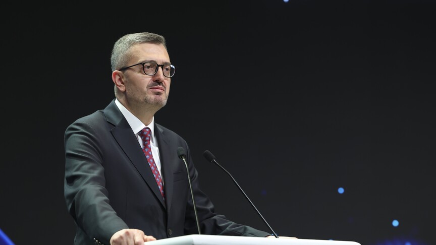 İletişim Başkanı Duran Necip Fazıl'ıandı