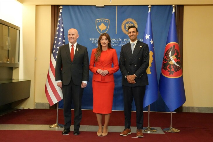 Kongresitët amerikanë Self dhe Subramanyam u priten nga krerët shtetërorë në Kosovë