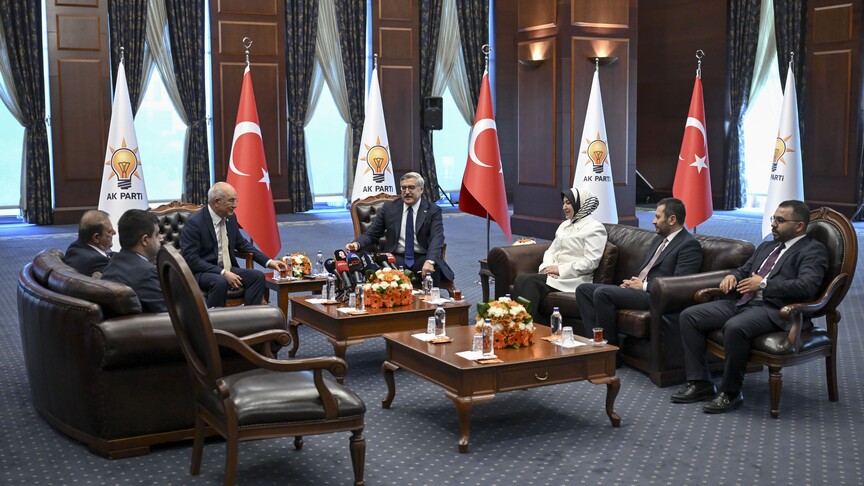 AK Parti Genel Merkezi’nde siyasi partiler arası bayramlaşma