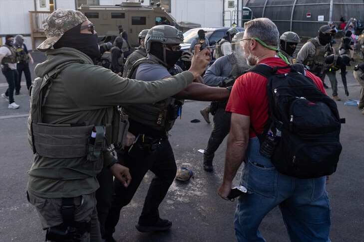 Arrestime të shumta pasi policia ndërhyn ndaj protestuesve kundër agjencisë ICE në New Jersey
