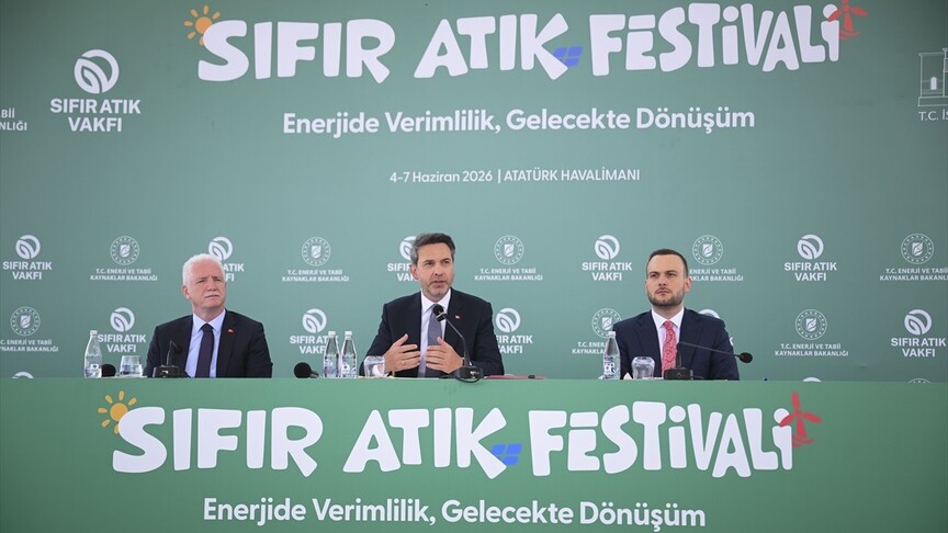 Bakan Bayraktar, Sıfır Atık Festivali'nde elektriğin yenilenebilir kaynaklardan sağlanacağını bildirdi