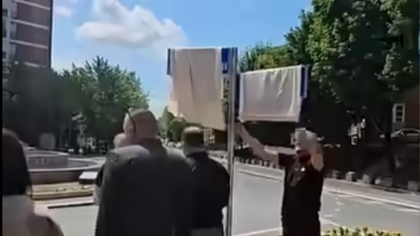 Kosovë  ministria vendos tabela të reja rrugësh në Veri  Komuna i mbulon ato