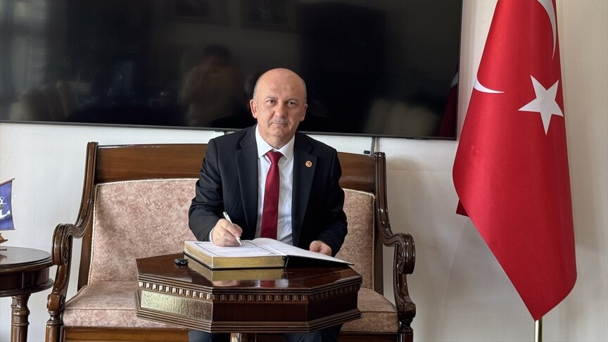 Türkiye'nin Darüsselam Büyükelçisi Bekir Gezer