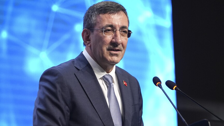 Cumhurbaşkanı Yardımcısı Cevdet Yılmaz konuşma yaparken