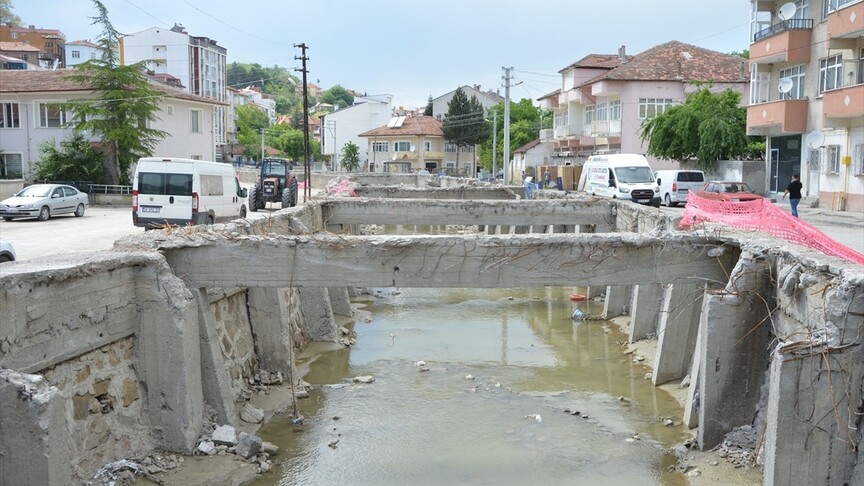 Samsun'un Havza ilçesinde sel sonrası temizlik ve normalleşme çalışmaları.