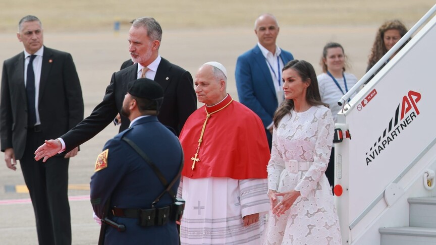 Papa 14. Leo'nun İspanya ziyaretini gösteren bir görsel.