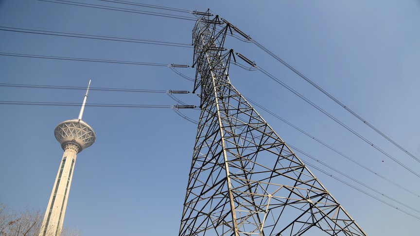 İran'da, ABD-İsrail saldırılarında elektrik santrallerinin y