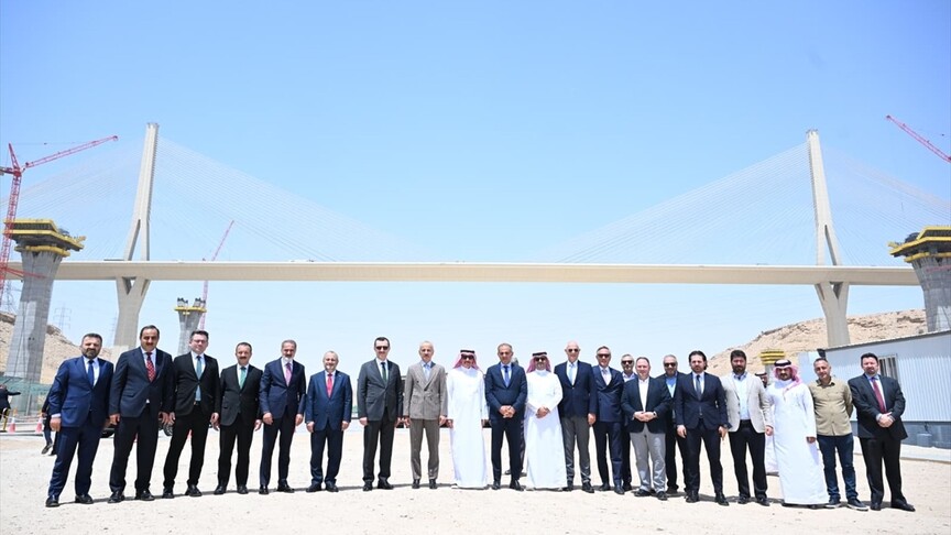 Bakan Uraloğlu, Suudi Arabistan'ın başkenti Riyad'da temasla