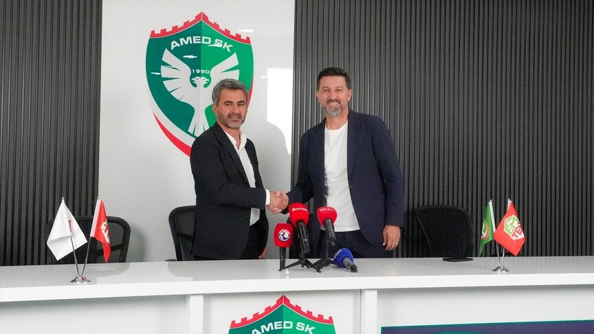 Amed Sportif Faaliyetler'e Besnik Hasi Teknik Direktör Olarak Atandı