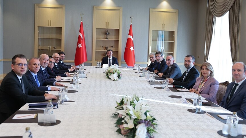 Cumhurbaşkanı Yardımcısı Yılmaz, Cumhurbaşkanlığı Ekonomi Po