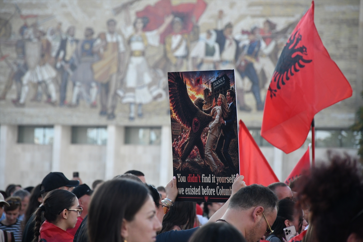 Arnavutluk’ta turizm projesine karşı gösteriler 11’inci gününde sürüyor