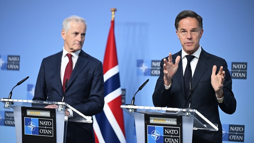 NATO Genel Sekreteri Mark Rutte konuşma yaparken