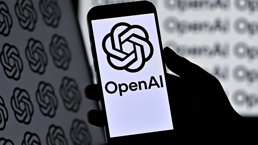 OpenAI logosu ve Sam Altman'ın fotoğrafı