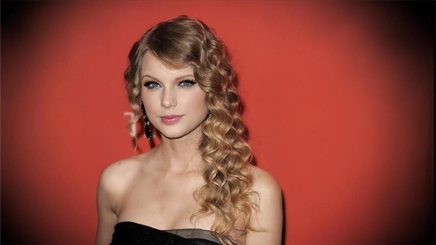 Taylor Swift inducted into songwriters Hall of Fame as youngest female ...