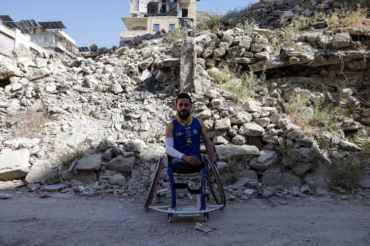 Siriani që humbi të dyja këmbët në luftën civile gjeti forcë për të vazhduar jetën përmes basketbollit
