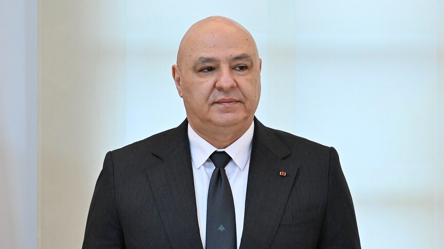 Lübnan Cumhurbaşkanı Joseph Avn'ın konuşma yaptığı kürsü