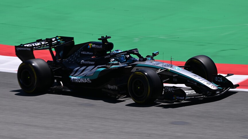 Formula 1 İspanya Grand Prix'sinde pole pozisyonunu kazanan George Russell