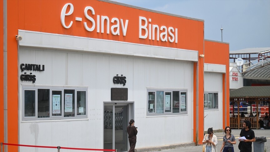 ÖSYM Başkanı Prof. Dr. Bayram Ersoy'un e-Sınavlar hakkındaki açıklamaları