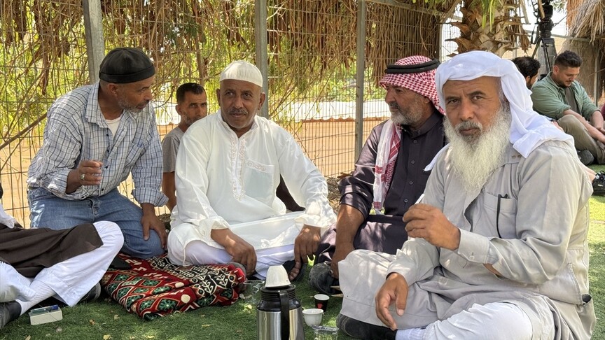 İsrail'in 1950'lerde Negev'den Batı Şeria'ya sürdüğü Han el-Ahmer halkı, yeniden sürgün tehdidi altında