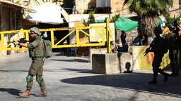 الضفة.. إصابة شاب فلسطيني من ذوي الإعاقة برصاص إسرائيلي
