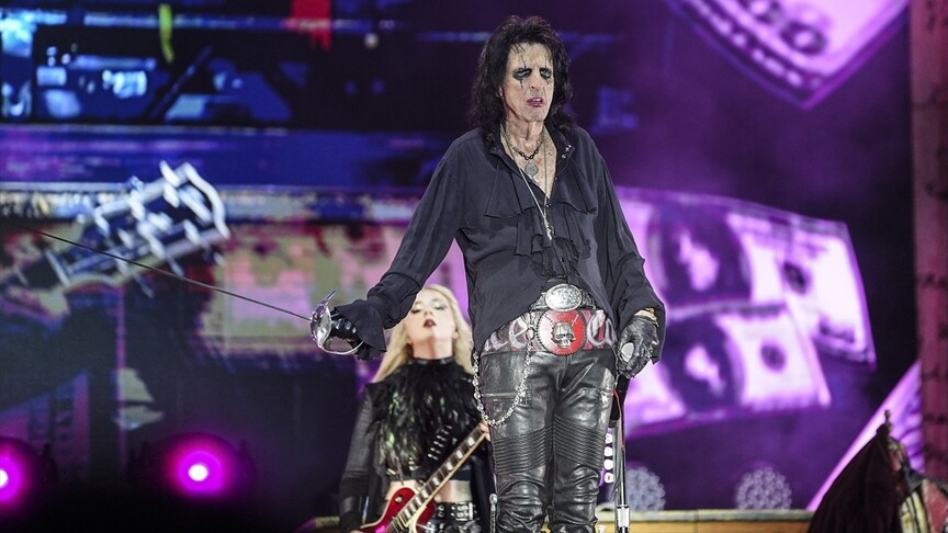 Rock müziğin öncü isimlerinden Alice Cooper, İstanbul'da konser verdi