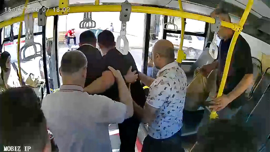 Malatya'da epilepsi nöbeti geçiren yolcuyu otobüs şoförü hastaneye yetiştirdi