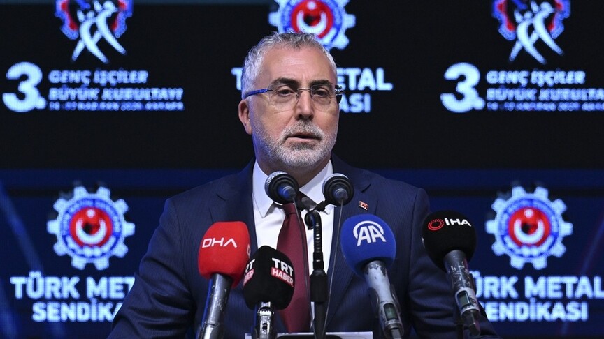 Çalışma ve Sosyal Güvenlik Bakanı Vedat Işıkhan'ın dijital bağımlılıkla ilgili açıklaması