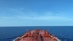 Trump, Hürmüz Boğazı'ndan tanker geçişlerinin başladığını bildirdi