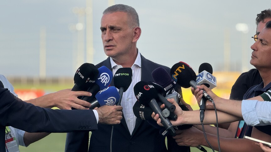 TFF Başkanı Mehmet Büyükekşi, açıklama yaparken