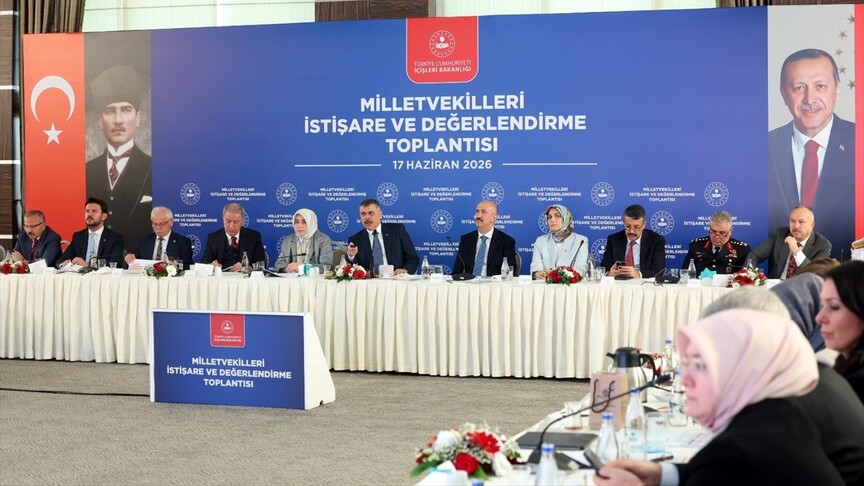 Bakan Çiftçi: Sahipsiz sokak hayvanlarının tamamını yıl sonuna kadar barınaklara veya doğal yaşam alanlarına alacağız