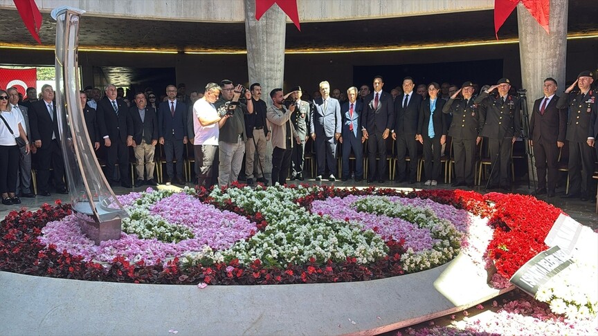 9. Cumhurbaşkanı Süleyman Demirel  mezarı başında anıldı