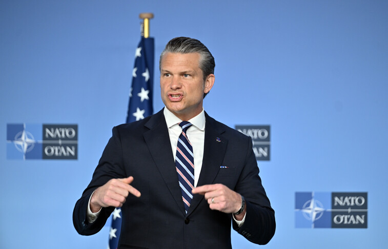 Hegseth  Pentagoni do të veprojë si  shkop i madh  në negociatat me Iranin