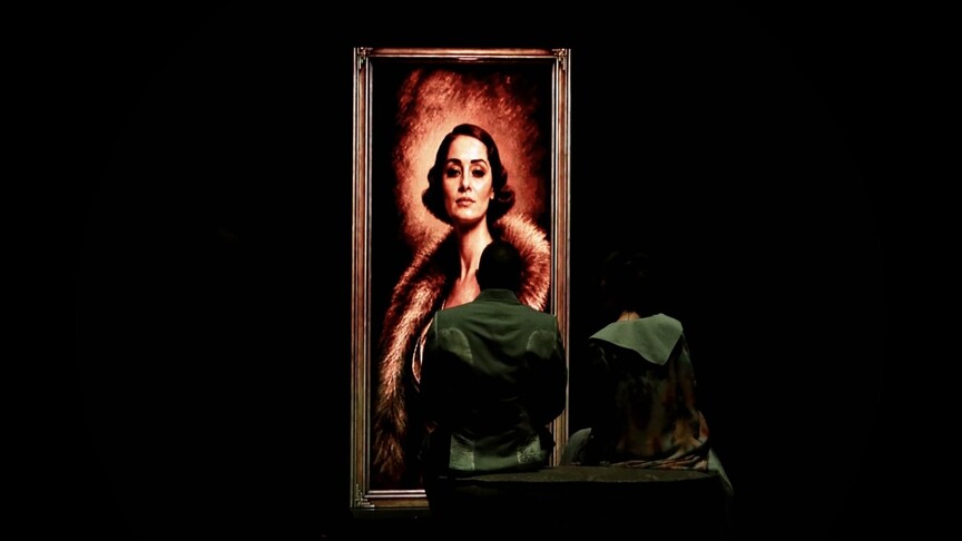Türk edebiyatının unutulmaz eseri "Kürk Mantolu Madonna" sahneye taşınıyor