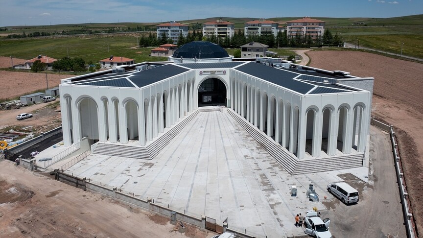 Bahçeli'nin hibe ettiği arsaya yapılan cemevinin ikinci etap çalışmaları tamamlandı
