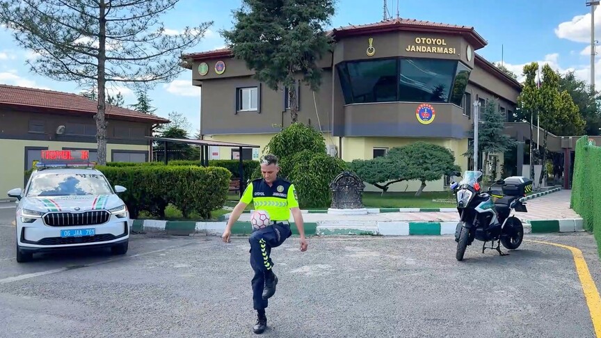 İçişleri Bakanlığından A Milli Futbol Takımı'na destek klibi