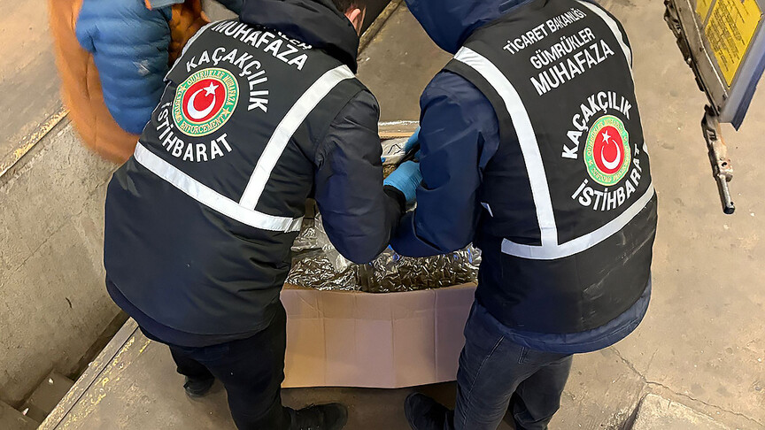 Gümrük Muhafaza ekiplerinin operasyonlarında ele geçirilen uyuşturucu maddeler.