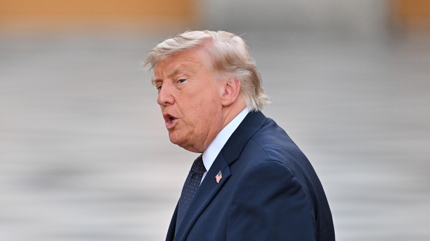 ABD Başkanı Donald Trump'ın açıklamalarını yansıtan bir görsel.