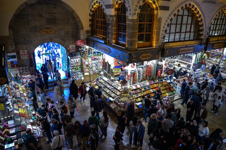  Çarshia Egjiptiane  400 vjeçare e Stambollit mirëpret 60 mijë vizitorë çdo ditë