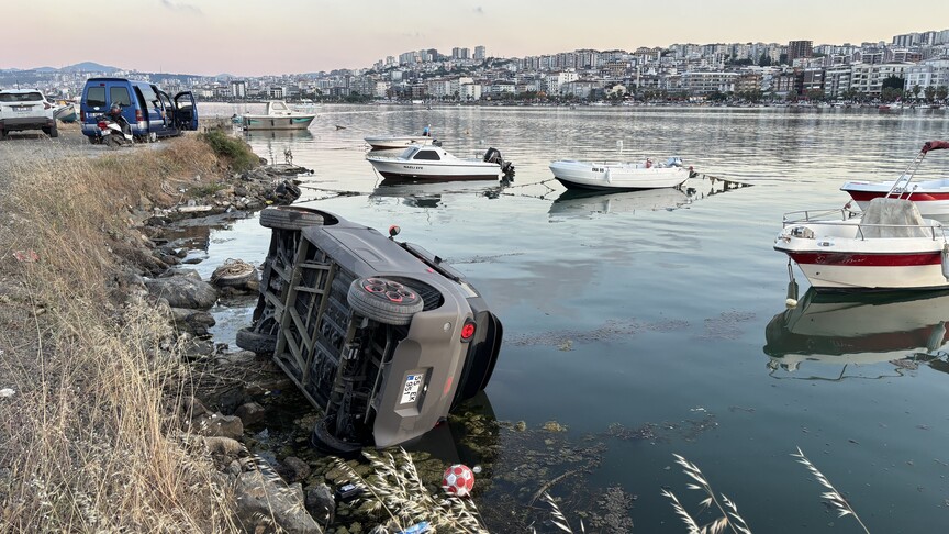 Samsun'da devrilen elektrikli araç