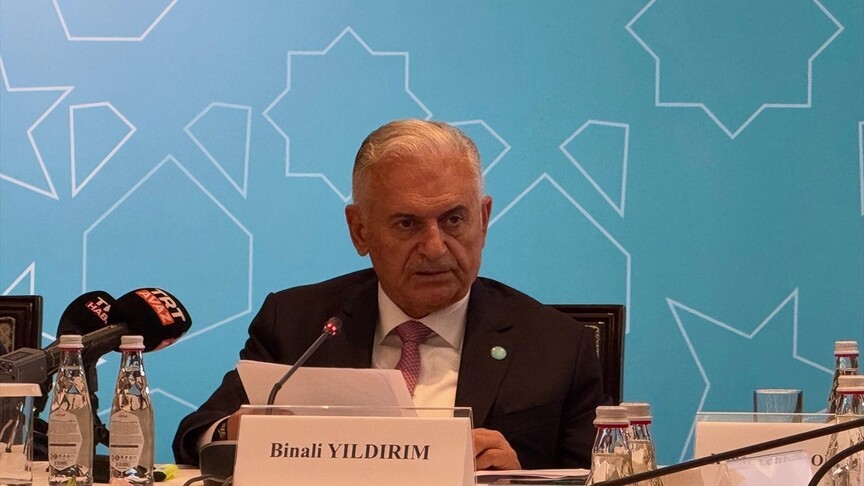 Binali Yıldırım Türk Devletleri Teşkilatı toplantısında konuşma yapıyor.