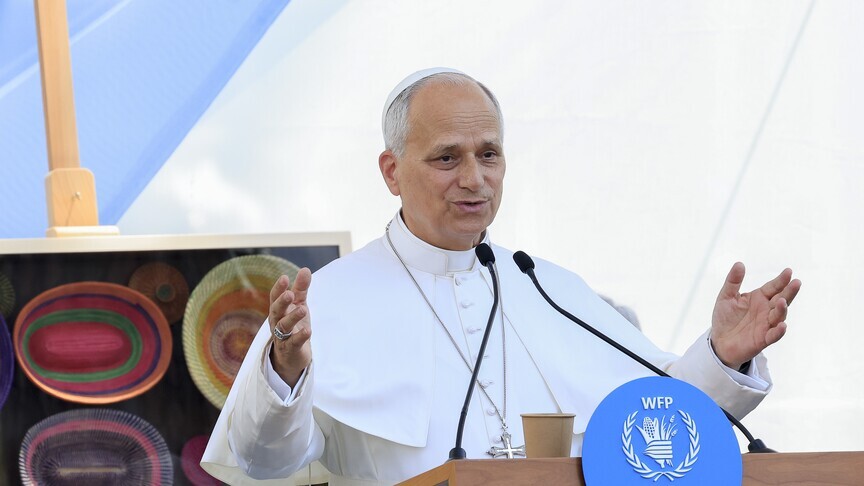 Papa thirrje qeverive të sigurojnë ushqim  ujë dhe kujdes shëndetësor mbi interesat gjeopolitike