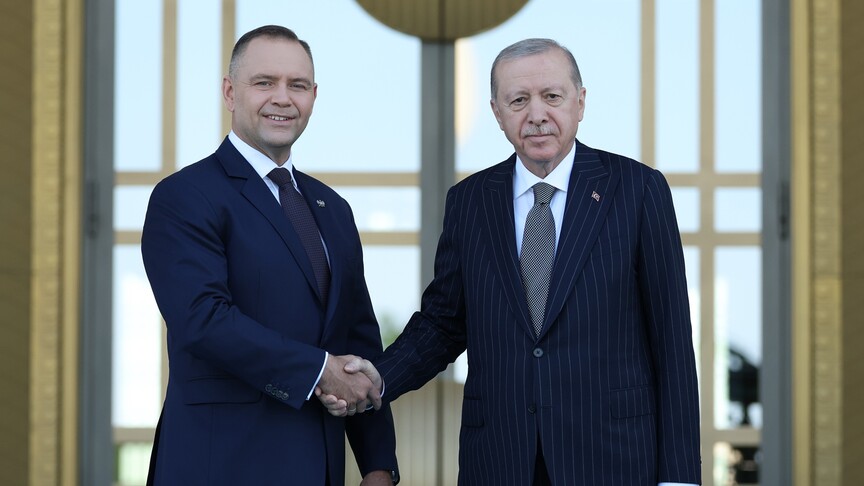 Presidenti turk Erdogan mirëpret homologun polak Nawrocki në Ankara