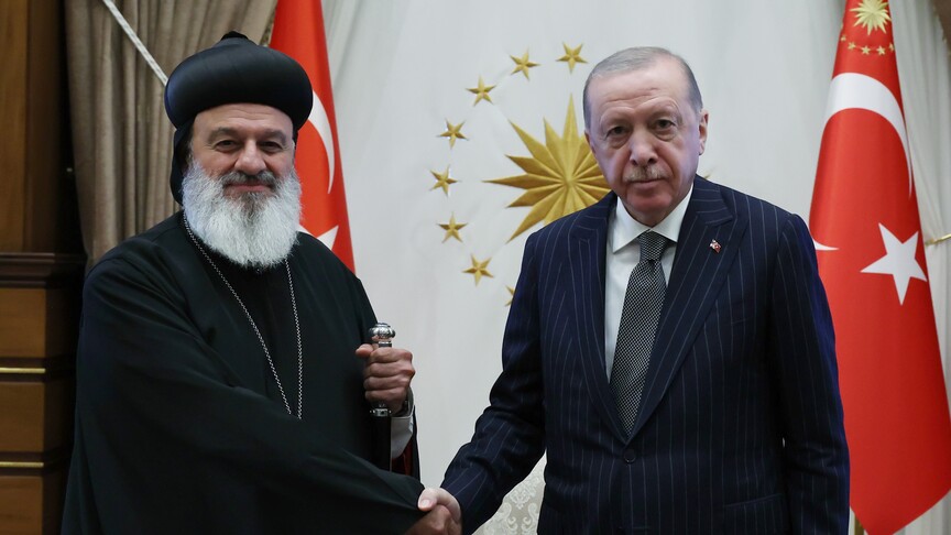 Cumhurbaşkanı Recep Tayyip Erdoğan, Süryani Ortodoks Kilisesi Patriği Mor İğnatius II. Efrem Kerim'i kabul ediyor.
