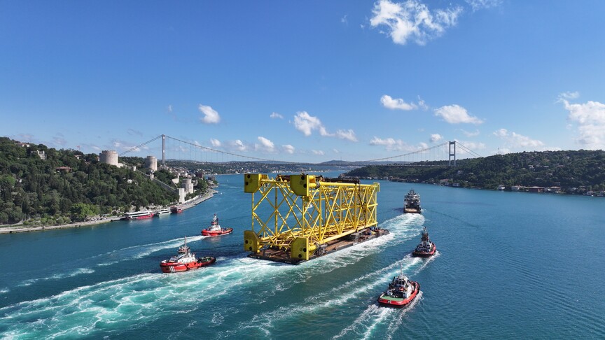 CASTRO XI boru hattı döşeme platformu İstanbul Boğazı geçişi