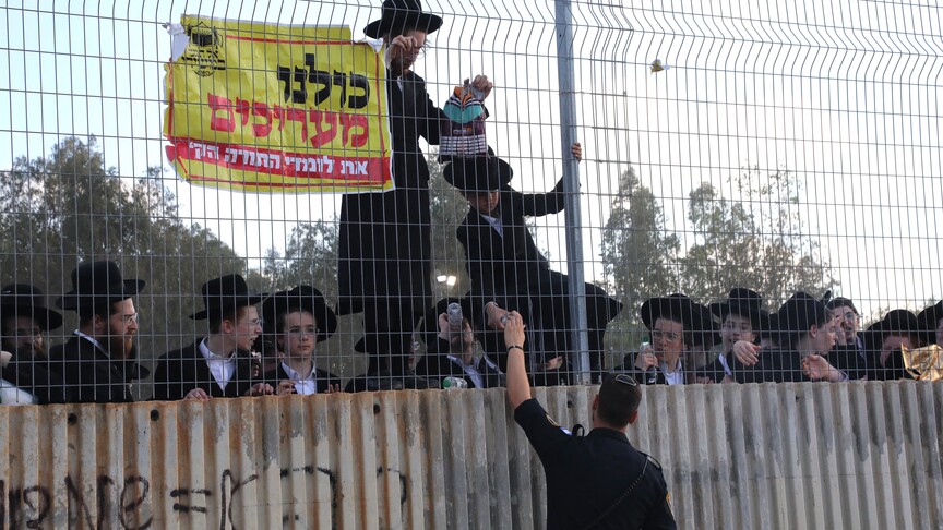 Thousands of ultra-Orthodox Jews block roads in Israel to protest ...