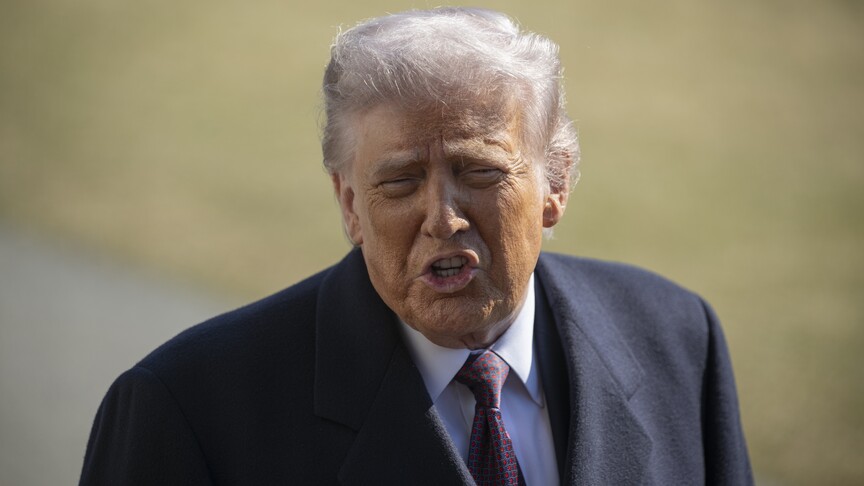 Trump, İran'a Karşı Askeri Operasyonları Kısıtlayan Senat Tasarısını 'Düşmana Yardım' Olarak Niteledi