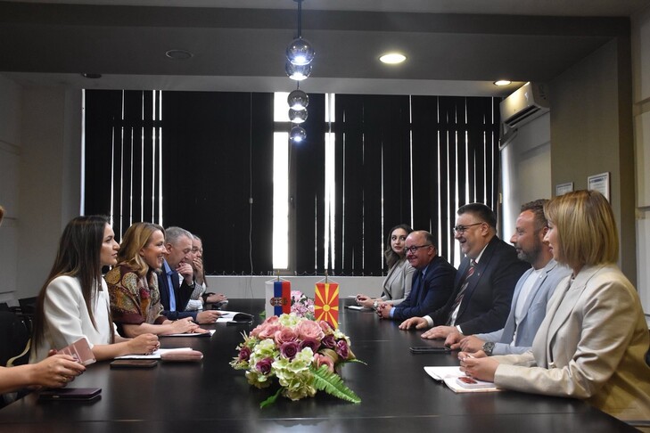 Maqedonia e Veriut dhe Serbia zgjerojnë bashkëpunimin në administratën publike