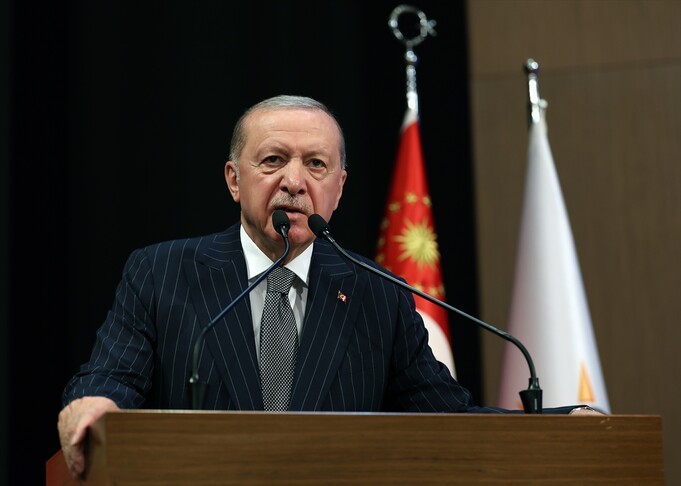 Cumhurbaşkanı Recep Tayyip Erdoğan konuşma yaparken