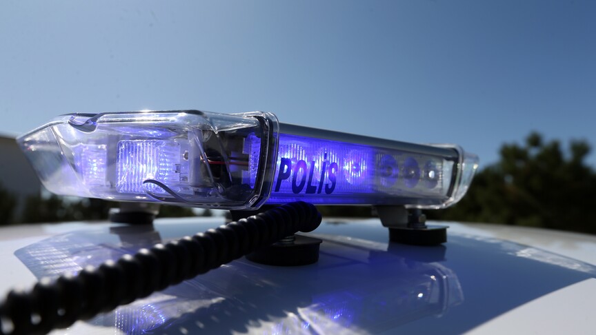 İzmir'de belediyelere yönelik düzenlenen operasyon sonrası soruşturma süreci devam ediyor.