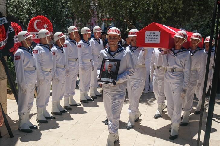 Şehit Piyade Astsubay Kıdemli Başçavuş Şahin'in cenazesi Mersin'de defnedildi